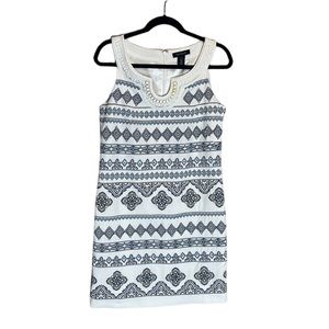 595-WHITE HOUSE BLACK MARKET White embroidered dress